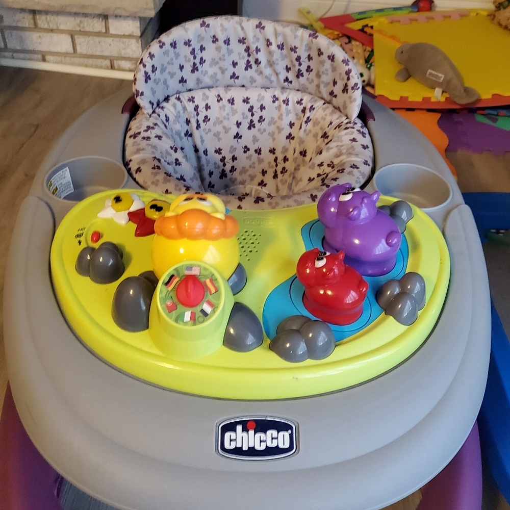 Chicco baby walker